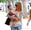 IMG/jpg/sarah-michelle-gellar-charlotte-grace-out-for-lunch-brentwood-july-2 (...)