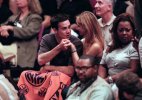 IMG/jpg/sarah-michelle-gellar-freddie-prinze-jr-ny-nicks-vs-miami-heat-2000- (...)