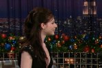 IMG/jpg/michelle-trachtenberg-conan-obrien-tv-show-dec-2006-screencaps-gq-14 (...)