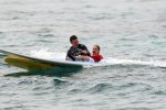 IMG/jpg/sarah-michelle-gellar-freddie-prinze-junior-surf-hawai-new-year-2008 (...)