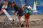 IMG/jpg/sarah-michelle-gellar-hawaii-with-friend-paparazzi-december-29-2008- (...)