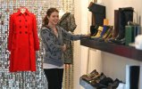 IMG/jpg/michelle-trachtenberg-shopping-dolce-vita-hollywood-paparazzi-gq-06. (...)