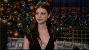 IMG/jpg/michelle-trachtenberg-conan-obrien-tv-show-dec-2006-screencaps-gq-24 (...)