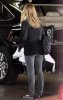 IMG/jpg/sarah-michelle-gellar-arriving-doctor-appointment-brentwood-december (...)