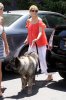 IMG/jpg/sarah-michelle-gellar-veterinarian-office-toluca-lake-july-22-2009-p (...)