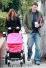 IMG/jpg/alyson-hannigan-family-walking-after-lunch-brentwood-february-6-2010 (...)