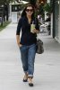 IMG/jpg/alyson-hannigan-iced-coffee-los-angeles-september-21-2010-paparazzi- (...)