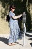 IMG/jpg/alyson-hannigan-paying-car-park-los-angeles-january-31-2009-paparazz (...)