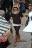 IMG/jpg/sarah-michelle-gellar-christmas-shopping-with-friends-los-angeles-pa (...)