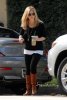 IMG/jpg/sarah-michelle-gellar-christmas-shopping-with-friends-los-angeles-pa (...)