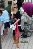 IMG/jpg/sarah-michelle-gellar-christmas-shopping-with-friends-los-angeles-pa (...)