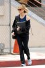 IMG/jpg/sarah-michelle-gellar-leaving-pilates-class-april-12-2009-paparazzi- (...)