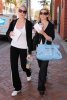 IMG/jpg/sarah-michelle-gellar-out-in-la-with-friends-paparazzi-mq-04.jpg