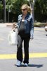 IMG/jpg/sarah-michelle-gellar-shopping-at-gelson-encino-july-20-2009-paparaz (...)