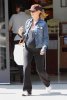 IMG/jpg/sarah-michelle-gellar-shopping-gelson-market-sherman-oaks-august-13- (...)