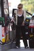 IMG/jpg/sarah-michelle-gellar-starbuck-and-gas-encino-july-16-2009-paparazzi (...)