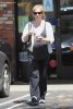 IMG/jpg/sarah-michelle-gellar-starbuck-and-gas-encino-july-16-2009-paparazzi (...)