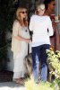 IMG/jpg/sarah-michelle-gellar-taking-tyson-veterinary-august-6-2009-paparazz (...)