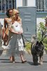 IMG/jpg/sarah-michelle-gellar-taking-tyson-veterinary-august-6-2009-paparazz (...)