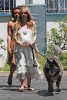 IMG/jpg/sarah-michelle-gellar-taking-tyson-veterinary-august-6-2009-paparazz (...)