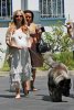 IMG/jpg/sarah-michelle-gellar-taking-tyson-veterinary-august-6-2009-paparazz (...)