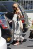 IMG/jpg/sarah-michelle-gellar-taking-tyson-veterinary-august-6-2009-paparazz (...)