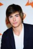 IMG/jpg/zac-efron-kids-choice-awards-2007-australia-gq-01.jpg