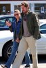 IMG/jpg/alyson-hannigan-alexis-denisof-out-and-about-october-12-2008-paparaz (...)