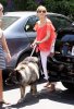 IMG/jpg/sarah-michelle-gellar-veterinarian-office-toluca-lake-july-22-2009-p (...)