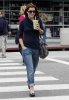 IMG/jpg/alyson-hannigan-iced-coffee-los-angeles-september-21-2010-paparazzi- (...)