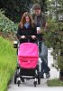 IMG/jpg/alyson-hannigan-family-walking-after-lunch-brentwood-february-6-2010 (...)