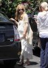 IMG/jpg/sarah-michelle-gellar-taking-tyson-veterinary-august-6-2009-paparazz (...)