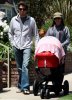 IMG/jpg/alyson-hannigan-alexis-denisof-walking-with-satyana-april-30-2009-pa (...)