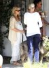 IMG/jpg/sarah-michelle-gellar-taking-tyson-veterinary-august-6-2009-paparazz (...)