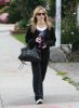 IMG/jpg/sarah-michelle-gellar-out-and-about-los-angeles-paparazzi-april-10-2 (...)