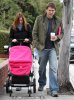 IMG/jpg/alyson-hannigan-family-walking-after-lunch-brentwood-february-6-2010 (...)