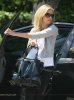 IMG/jpg/sarah-michelle-gellar-pilates-session-august-2008-paparazzi-gq-23.jp (...)