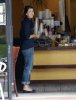 IMG/jpg/alyson-hannigan-iced-coffee-los-angeles-september-21-2010-paparazzi- (...)