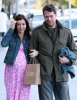 IMG/jpg/alyson-hannigan-alexis-denisof-brentwood-country-mart-february-26-20 (...)