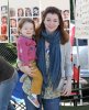 IMG/jpg/alyson-hannigan-satyana-farmers-market-february-23-2011-paparazzi-hq (...)