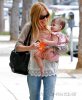 IMG/jpg/sarah-michelle-gellar-charlotte-grace-out-for-lunch-brentwood-july-2 (...)