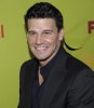 IMG/jpg/david-boreanaz-fox-fall-2009-eco-casino-party-hq-01.jpg