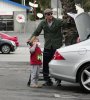 IMG/jpg/david-boreanaz-out-and-about-with-jayden-april-2007-hq-03-1500.jpg