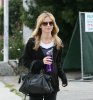 IMG/jpg/sarah-michelle-gellar-out-and-about-los-angeles-paparazzi-april-10-2 (...)